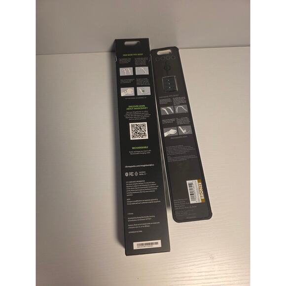 NWT Bundle of 2 Magic Bands ( 1 + ) Captain America Hyperion Star Wars Disney - Picture 2 of 2